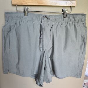 VRST Shorts Mens 5 inch Inseam Grey Elastic Waist Pull On Mesh Lining Size XL